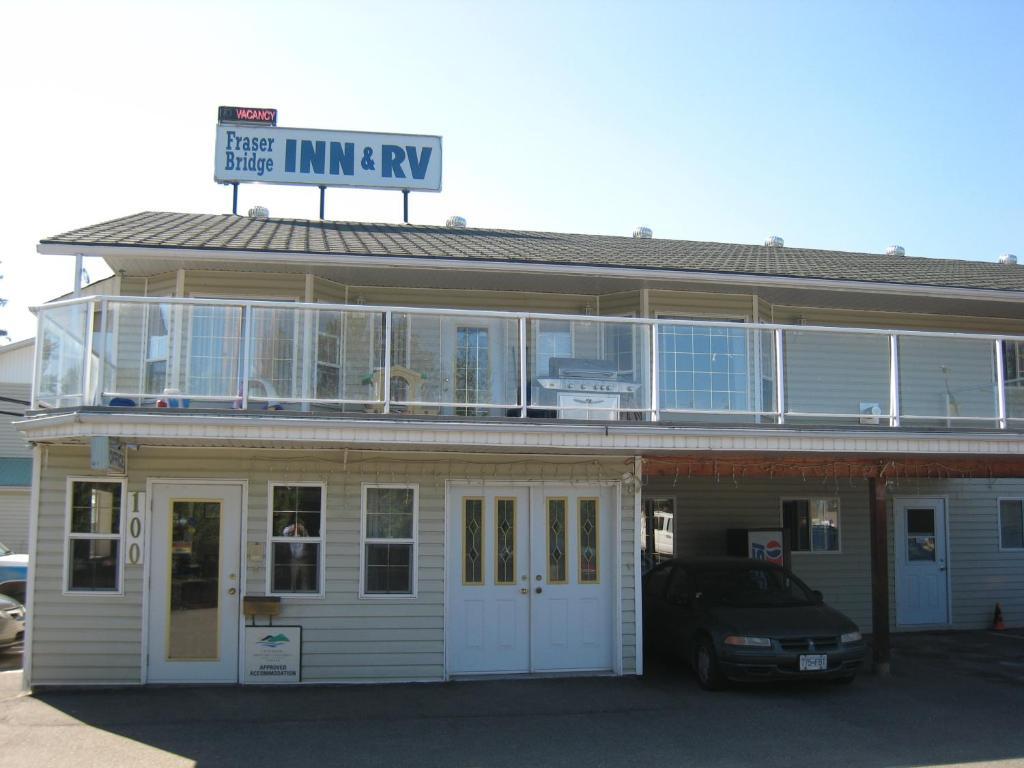 Fraser Bridge Inn And Rv Park Quesnel Εξωτερικό φωτογραφία